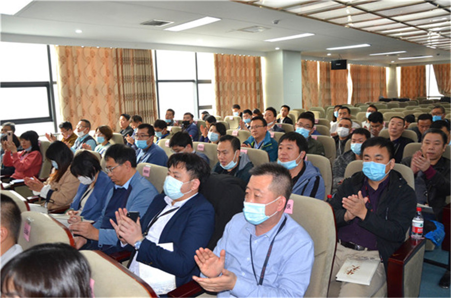 The group held the awarding ceremony of "Why Huatian" in Xi 'an
