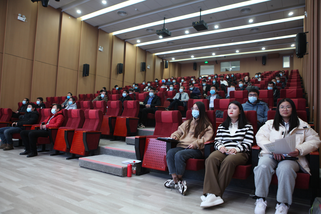 Huayi Microelectronics Holds 2021 College Student Debriefing Meeting