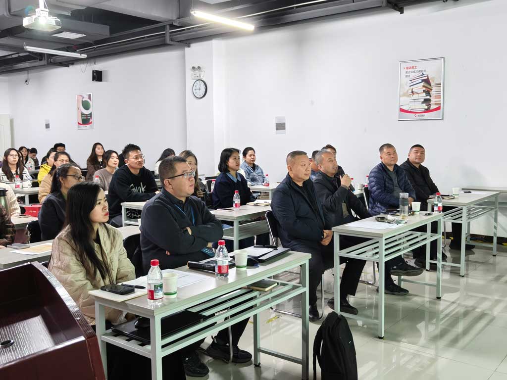 The OEM Sales Operations Department held the 2025 Year-End Internal Duty Report Meeting